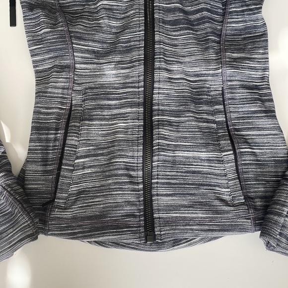 Lululemon Hooded Define Jacket Nulu Size 4 - Picture 3 of 8